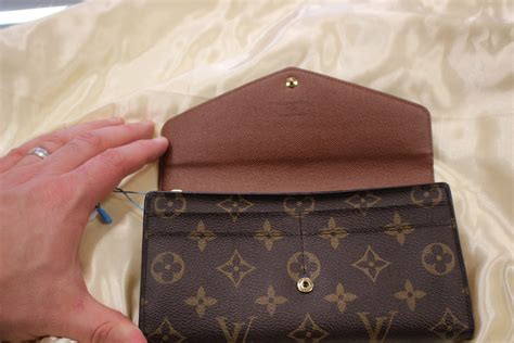 lv sarah wallet monogram|louis vuitton sarah wallet price.